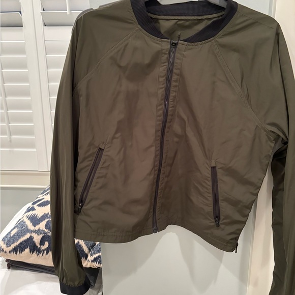 Athleta side zip bomber jacket - like new condition - Picture 3 of 3